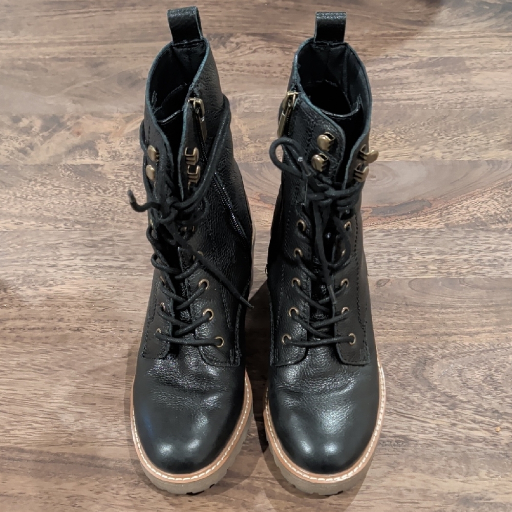 Crown Vintage Yuliana Black Lace-Up Heeled Boots